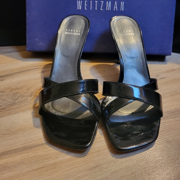 Stuart Weitzman - Picture 2 of 6